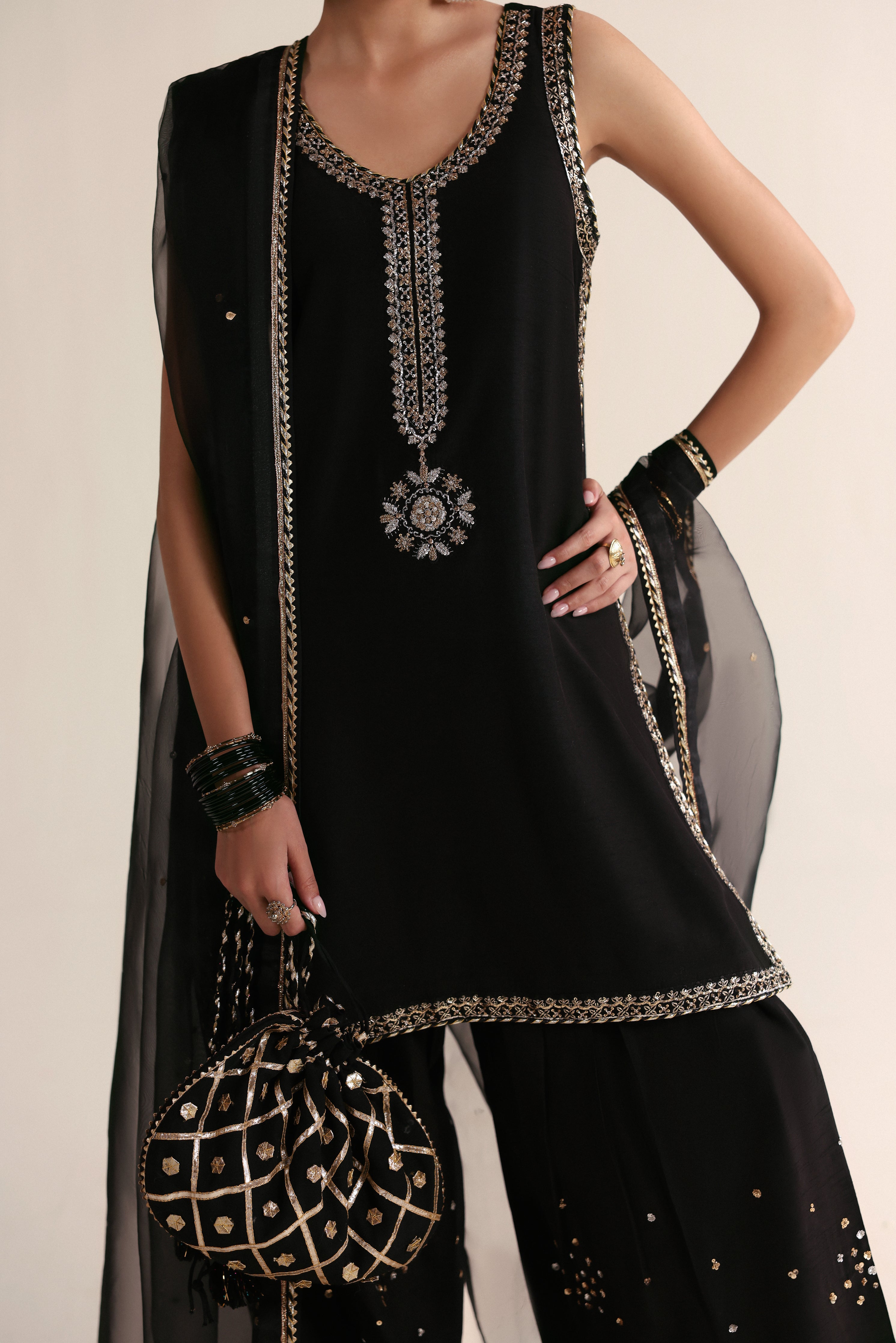 BLACK LUXURY WEDDING EDIT 2026 (NPA3-26450)