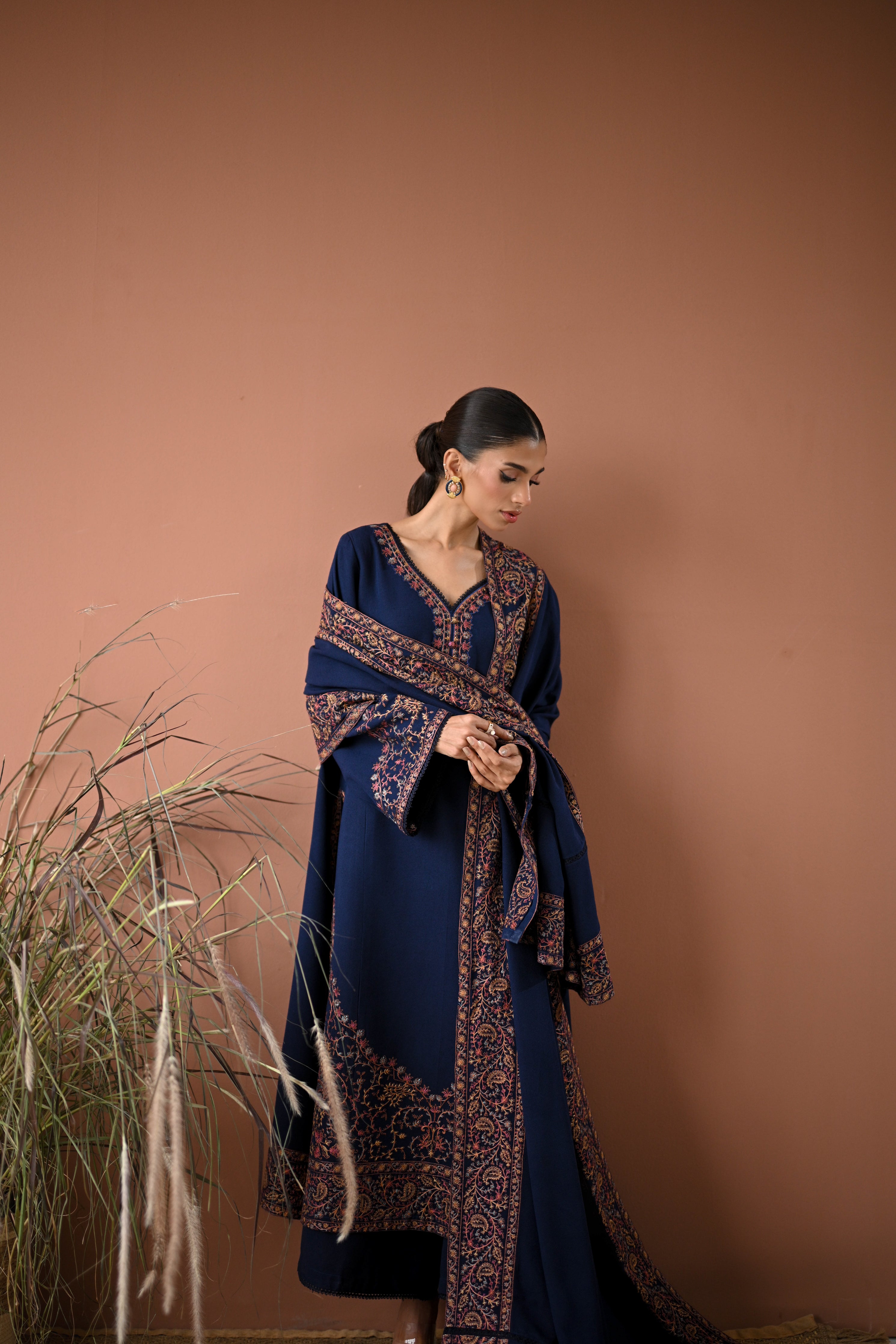 DEEP NAVY LUXURY EMBROIDERED KARANDI SET (NEL-24635)