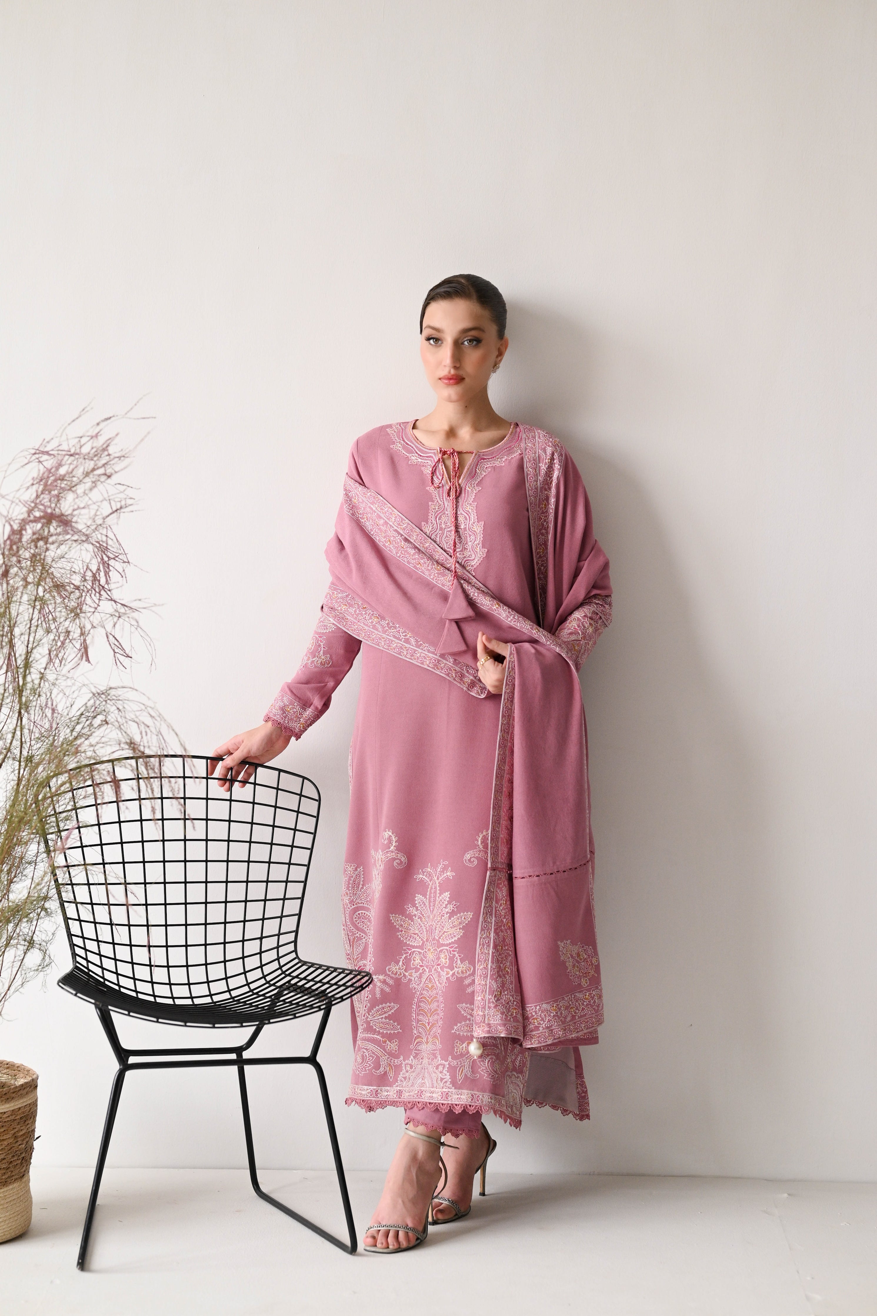 PASTEL PINK LUXURY EMBROIDERED KARANDI SET (NEL-24636)