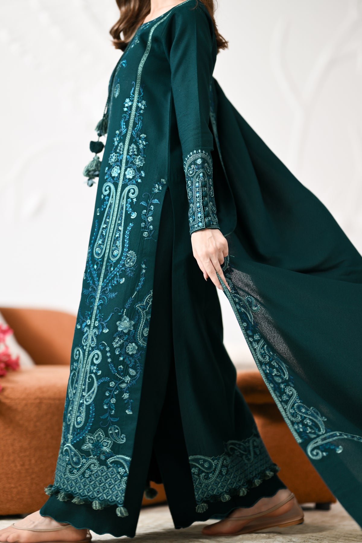 LYRA - DEEP EMERALD LUXURY EMBROIDERED KARANDI 3PCS SET (NEL-26639)