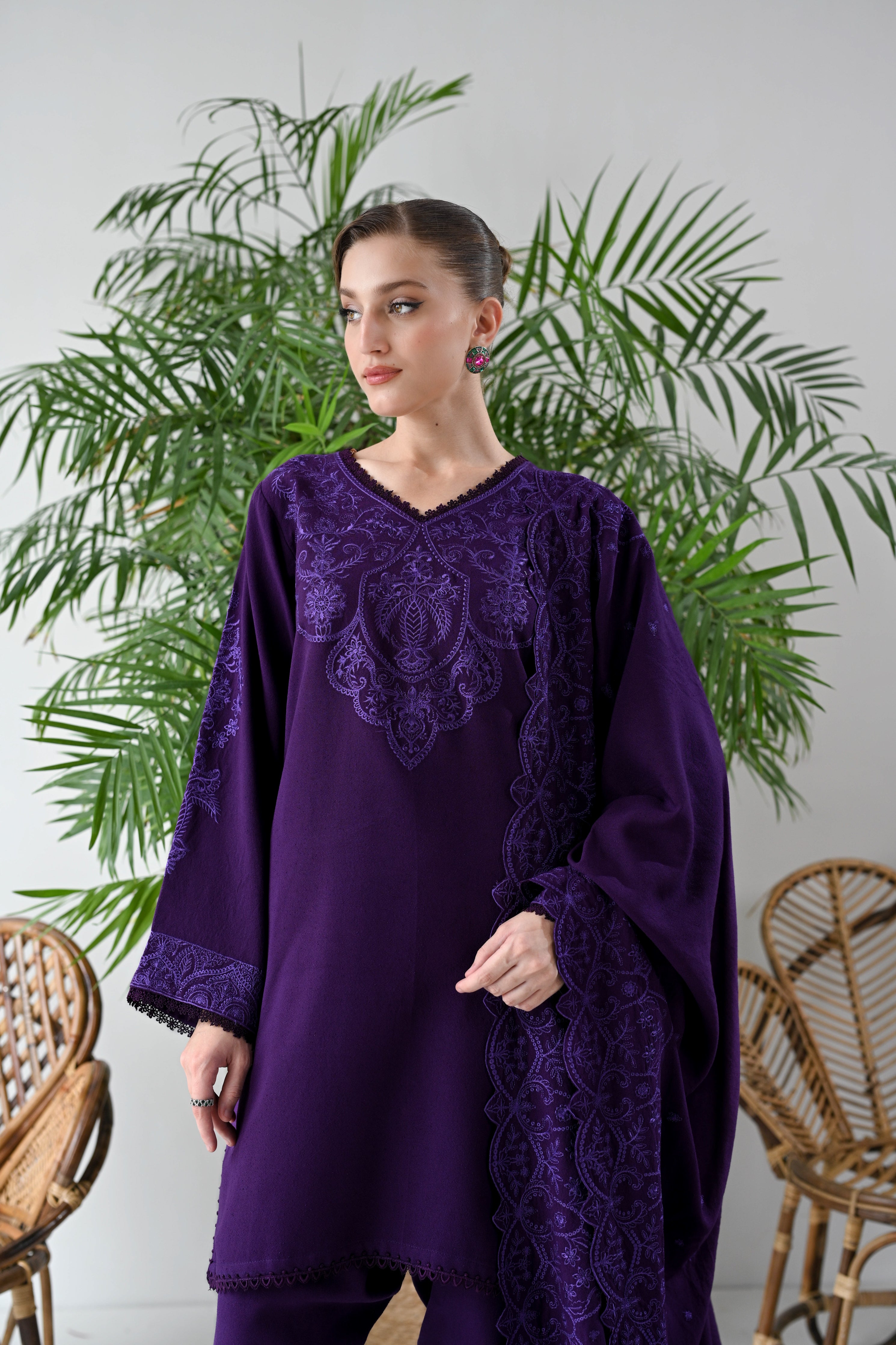 DEEP PURPLE LUXURY EMBROIDERED KARANDI SET (NEL-24633)