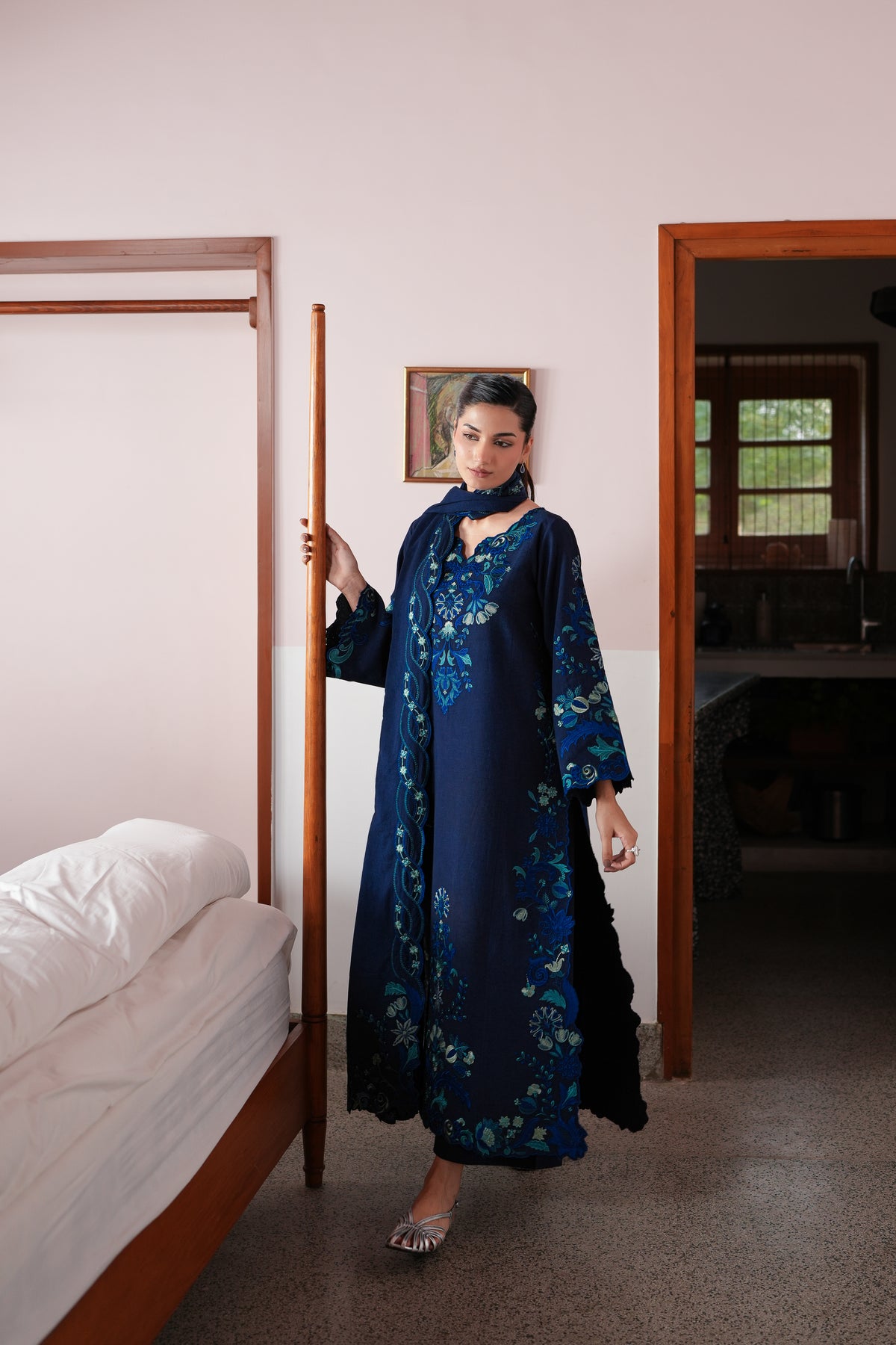 Jugnu LUXURY EMBROIDERED KARANDI 3PCS SET (NPA3-26461)