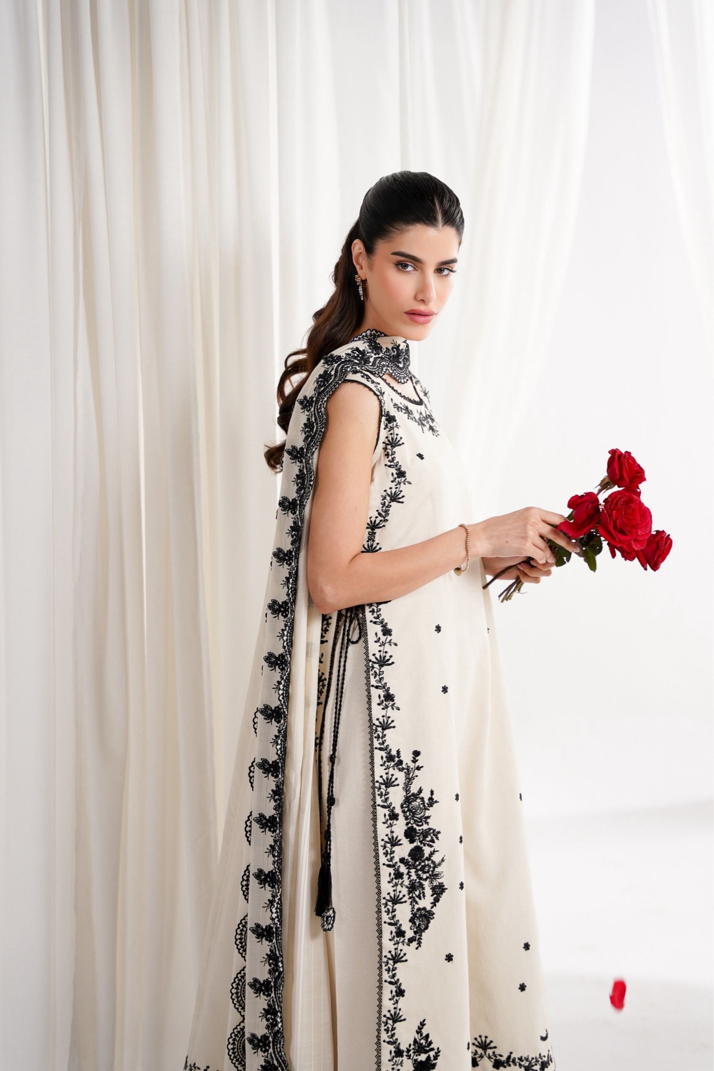 IVORY & BLACK LUXURY EMBROIDERED 3PCS SET NPA3-25422 (EID 2025 READY TO WEAR)